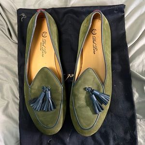 Del Toro Green Suede tasseled loafers